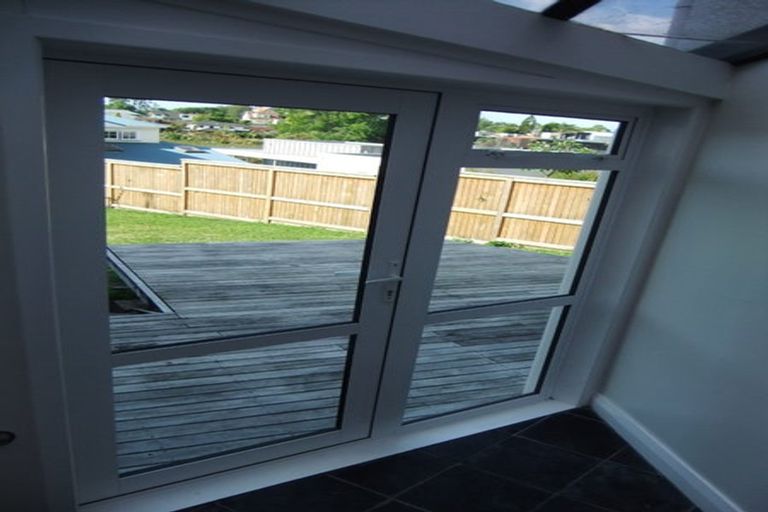 Photo of property in 32 Lake Crescent, Hamilton Lake, Hamilton, 3204