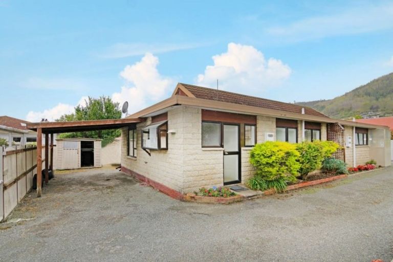 Photo of property in 2/121 Tipahi Street, Nelson South, Nelson, 7010