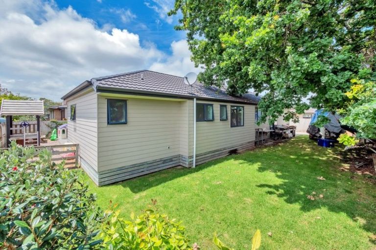 Photo of property in 38 Raabia Close, Parakai, 0830
