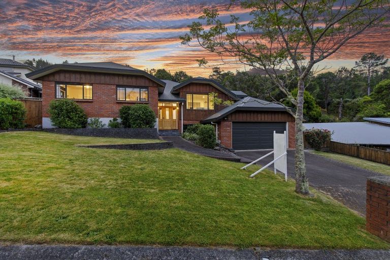 Photo of property in 6 Sylvan Way, Silverstream, Upper Hutt, 5019