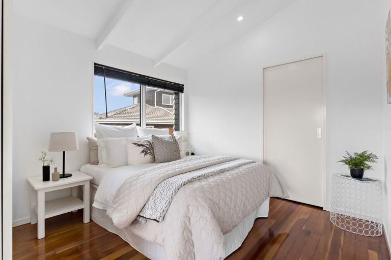 Photo of property in 1/6 Mcleod Road, Weymouth, Auckland, 2103