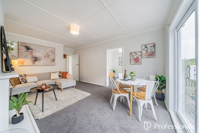 Photo of property in 5 Swainson Street, Naenae, Lower Hutt, 5011