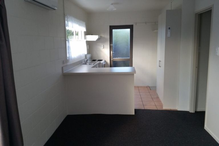 Photo of property in 2/72 Fairfield Avenue, Addington, Christchurch, 8024