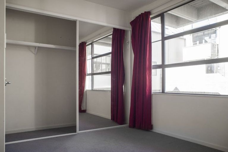 Photo of property in Pirie Street Townhouses, 18/35 Pirie Street, Mount Victoria, Wellington, 6011