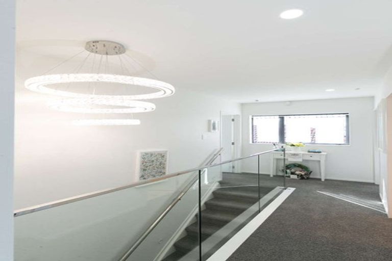 Photo of property in 90c Seymour Road, Sunnyvale, Auckland, 0612