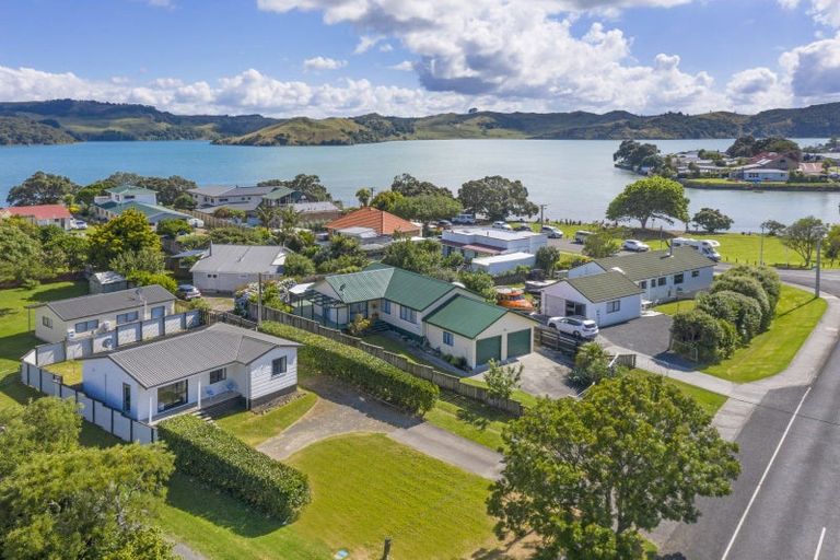 Photo of property in 46 Wallis Street, Raglan, 3225