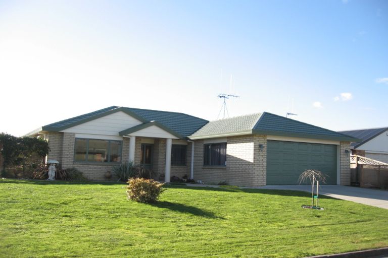 Photo of property in 46 Northmeadow Drive, Rototuna, Hamilton, 3210