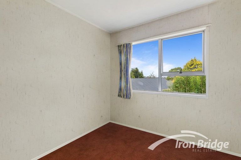 Photo of property in 19 Celeste Place, Totara Vale, Auckland, 0627