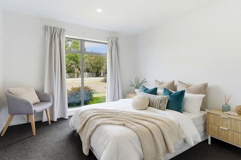 Photo of property in 28 Burnham School Road, Rolleston, 7614