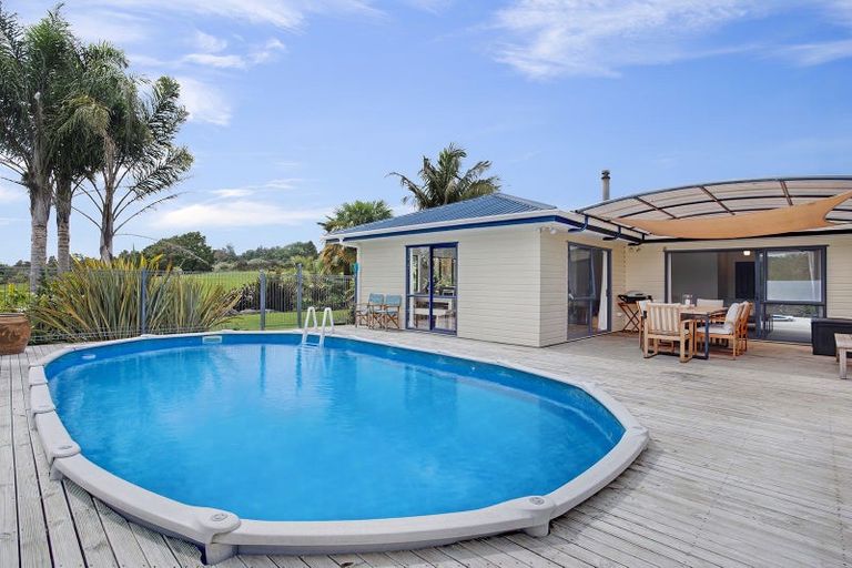 Photo of property in 890a Waimate Road North, Waimate North, Kerikeri, 0293