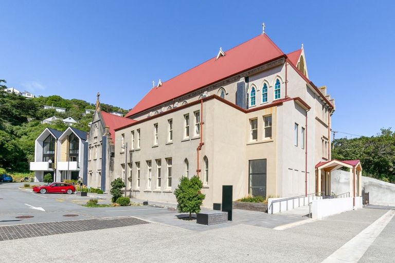 Photo of property in 41 Erica Pabst Way, Island Bay, Wellington, 6023