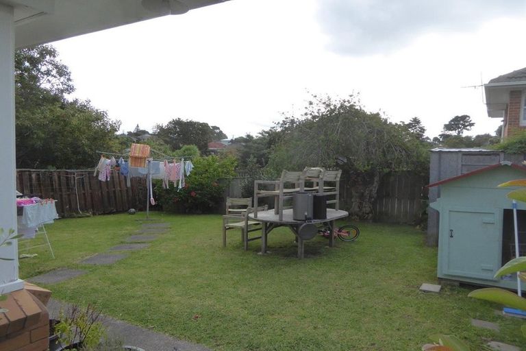 Photo of property in 7/85 Lake Road, Belmont, Auckland, 0622