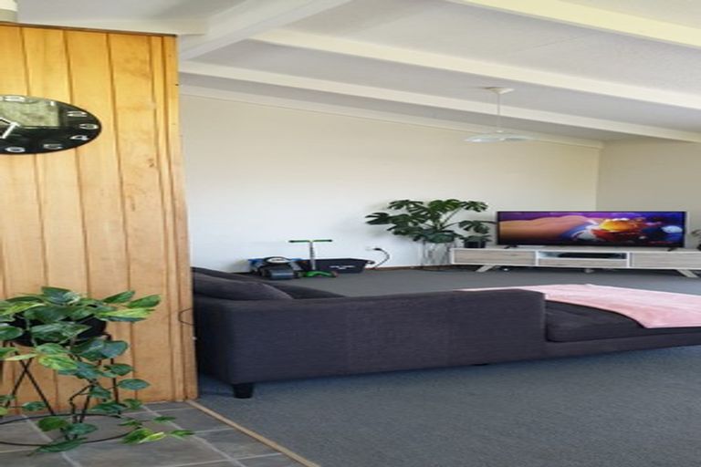 Photo of property in 16 Villa Place, Bell Block, New Plymouth, 4312