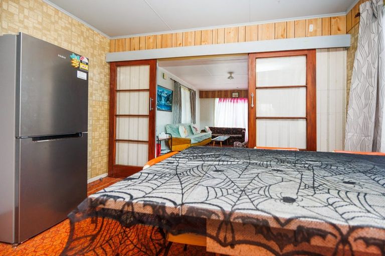 Photo of property in 34 Rhodes Drive, Kelvin Grove, Palmerston North, 4414