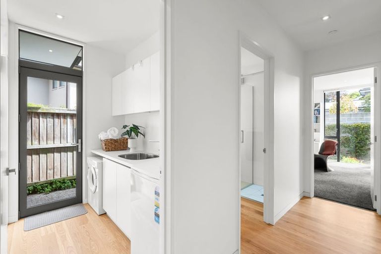 Photo of property in 129 Puriri Street, Riccarton, Christchurch, 8041