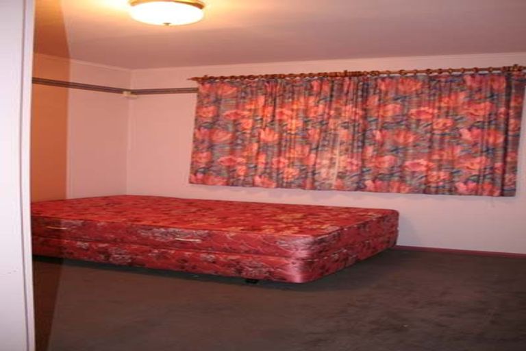 Photo of property in 25 Montreal Grove, Kingston, Wellington, 6021