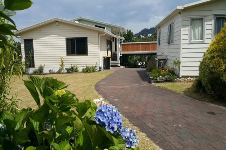 Photo of property in 106 Chevron Crescent, Whangamata, 3620