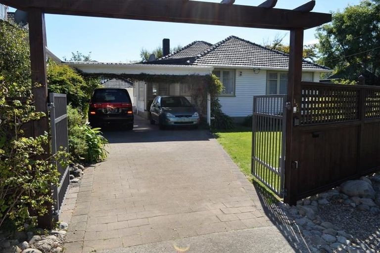 Photo of property in 153 Riverside Drive, Waiwhetu, Lower Hutt, 5010