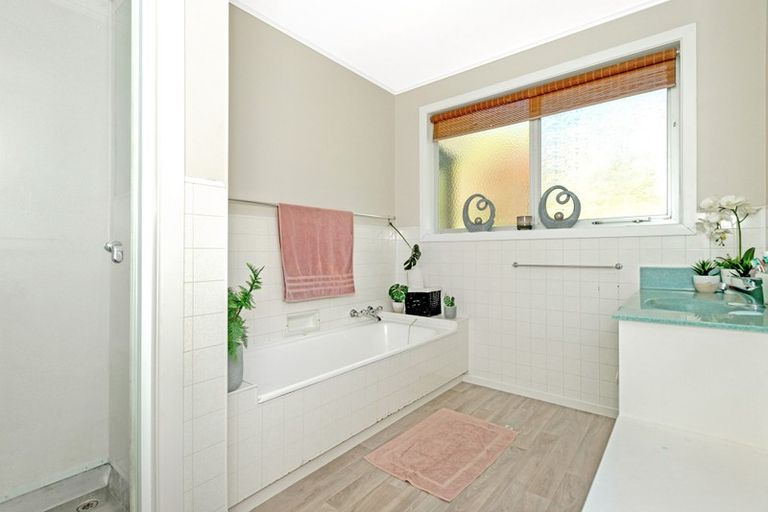 Photo of property in 29 Seddon Crescent, Whataupoko, Gisborne, 4010