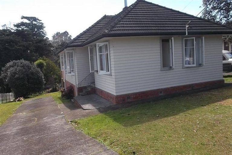 Photo of property in 10 Albert Pryor Avenue, Henderson, Auckland, 0612