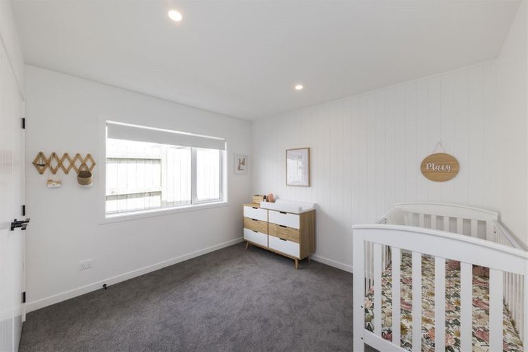 Photo of property in 19 Silicon Way, Fitzherbert, Palmerston North, 4410