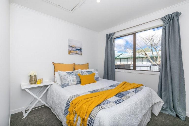 Photo of property in 11 Pringle Place, Nawton, Hamilton, 3200