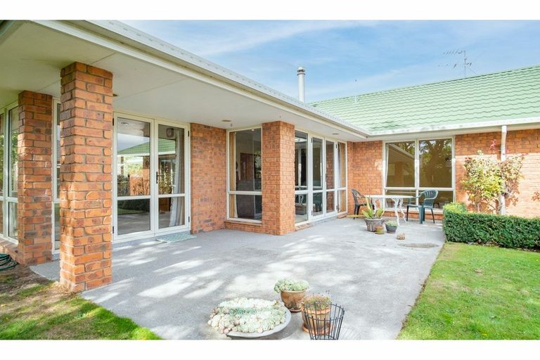 Photo of property in 25 Rempstone Drive, Halswell, Christchurch, 8025