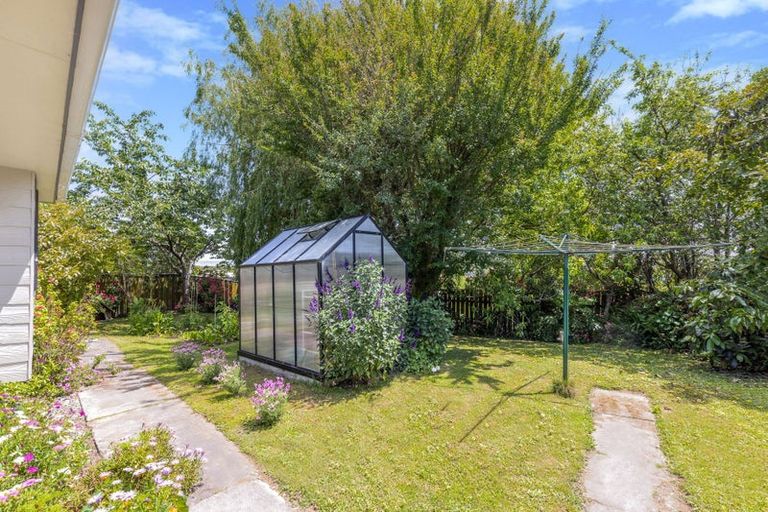 Photo of property in 20 Linwood Drive, Paraparaumu, 5032