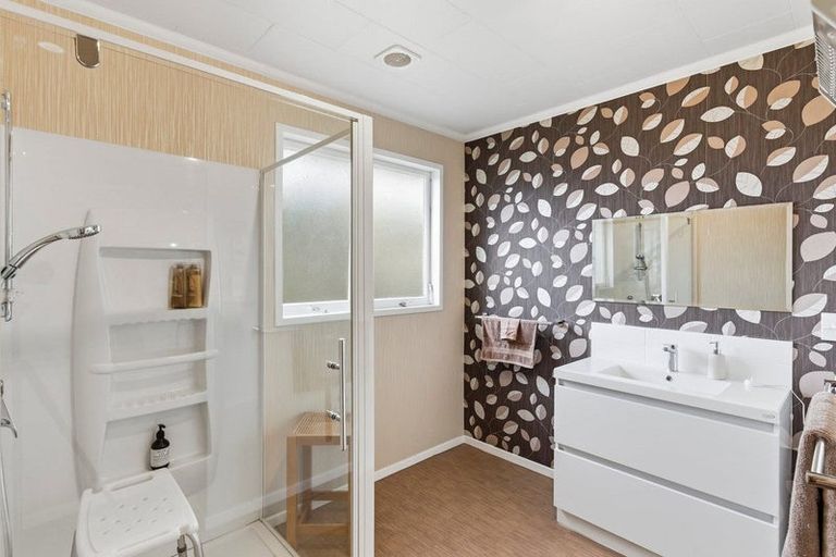 Photo of property in 44 Tui Road, Raumati Beach, Paraparaumu, 5032