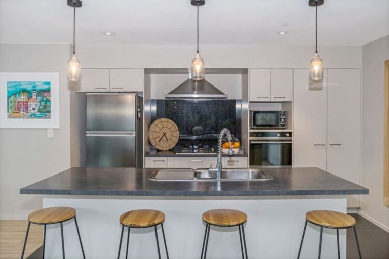 Photo of property in 4a Astrolabe Place, Gulf Harbour, Whangaparaoa, 0930