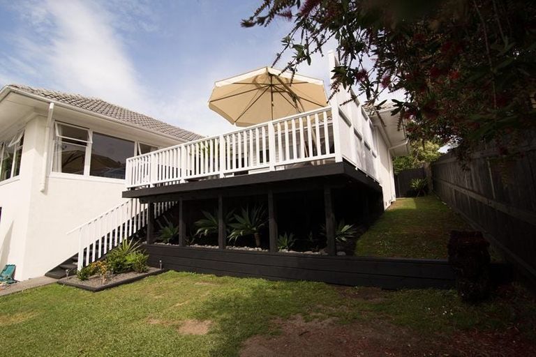 Photo of property in 4 Tomo Street, New Lynn, Auckland, 0600