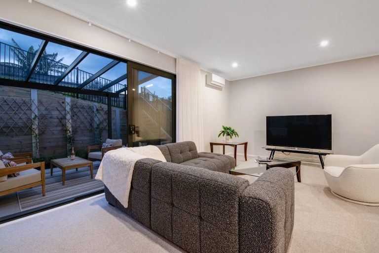 Photo of property in 28b Kukuwai Avenue, Red Beach, 0932