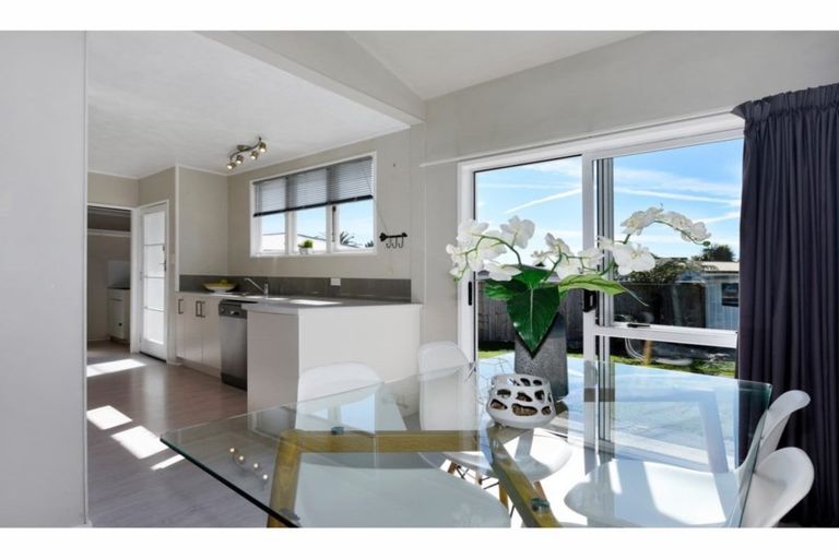 Photo of property in 43 Tennyson Crescent, Stoke, Nelson, 7011