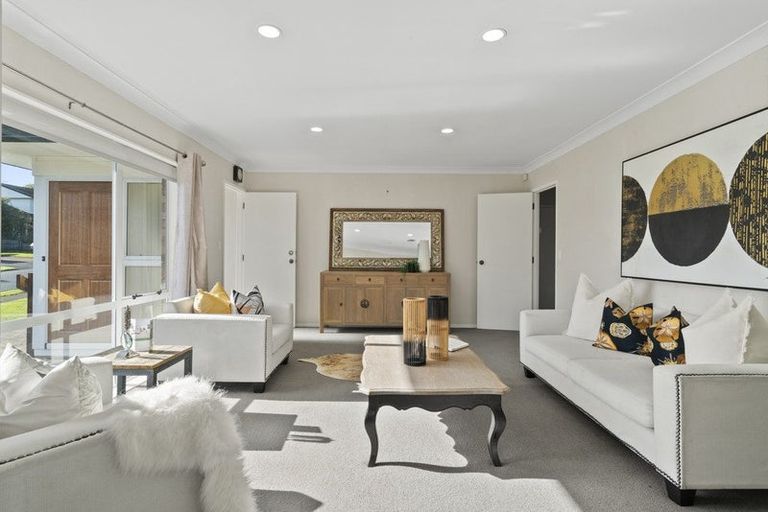 Photo of property in 13 Kuripaka Crescent, The Gardens, Auckland, 2105