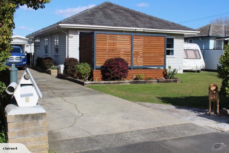 Photo of property in 8 Vardon Road, St Andrews, Hamilton, 3200