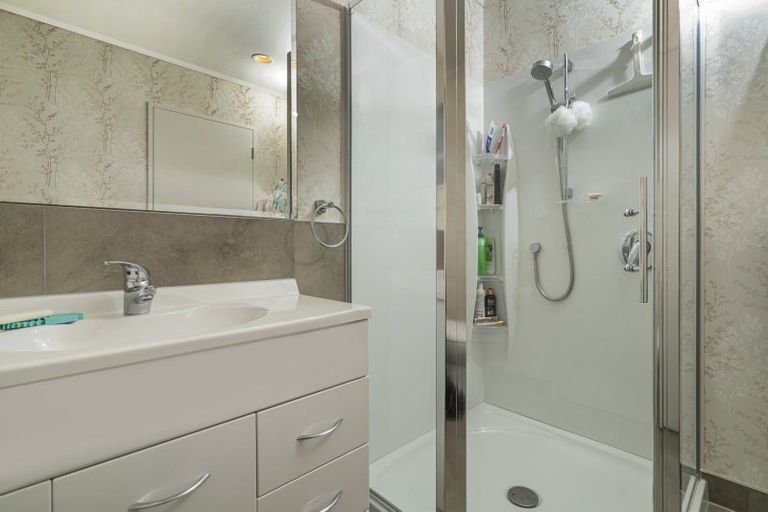 Photo of property in 53 Whitby Avenue, Whitianga, 3510