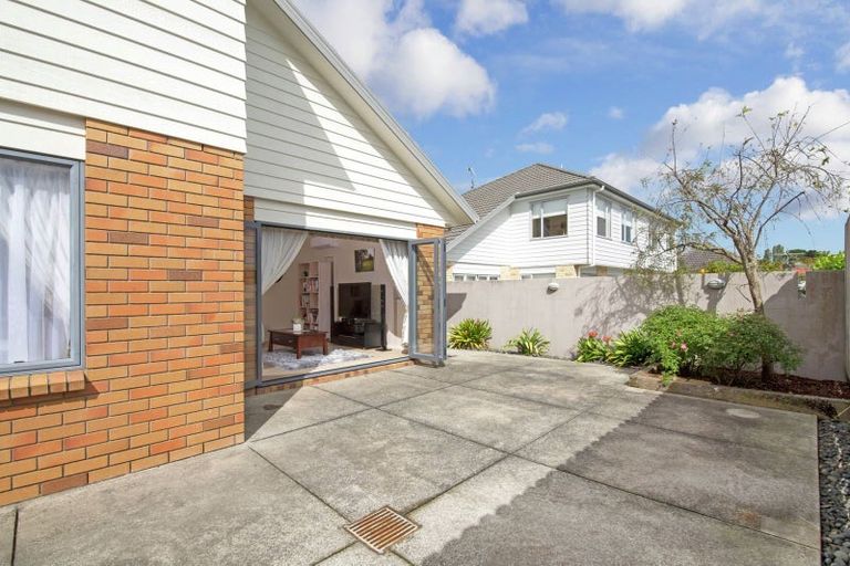 Photo of property in 77 Moore Street, Howick, Auckland, 2014