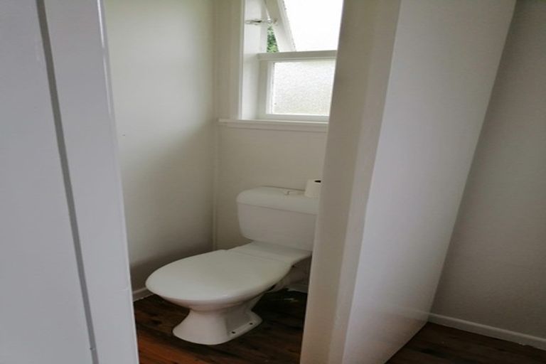 Photo of property in 2 Otanerua Road, Hatfields Beach, Orewa, 0931