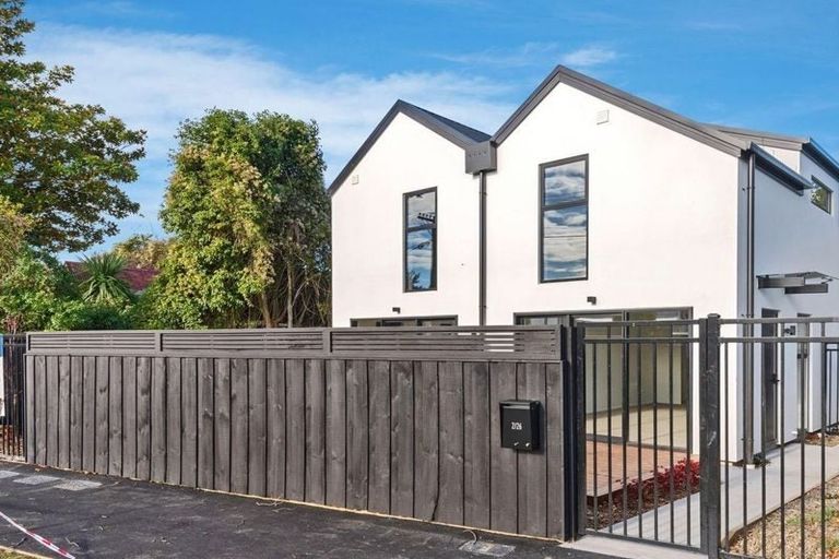 Photo of property in 2/26 Swanns Road, Richmond, Christchurch, 8013