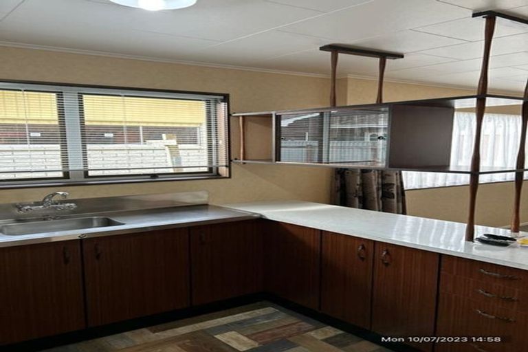 Photo of property in 10 Cambridge Street, Pahiatua, 4910