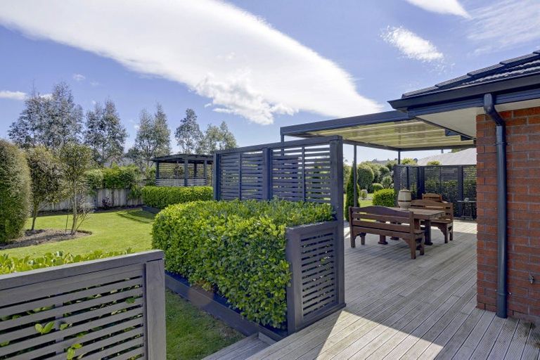 Photo of property in 7 Routhan Way, Carterton, 5713