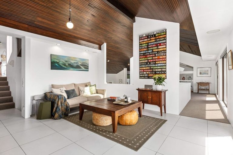 Photo of property in 26 Postgate Drive, Whitby, Porirua, 5024