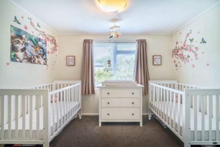 Photo of property in 1/32 Trinidad Road, Sunnynook, Auckland, 0620