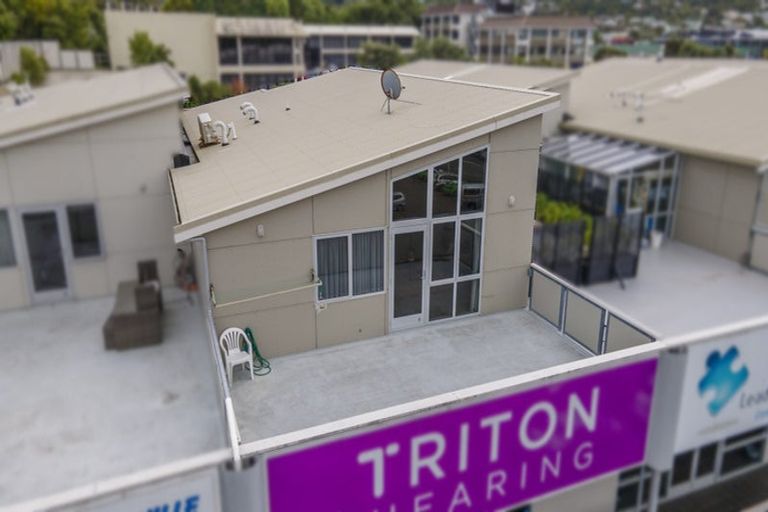 Photo of property in 5/9 Broderick Road, Johnsonville, Wellington, 6037