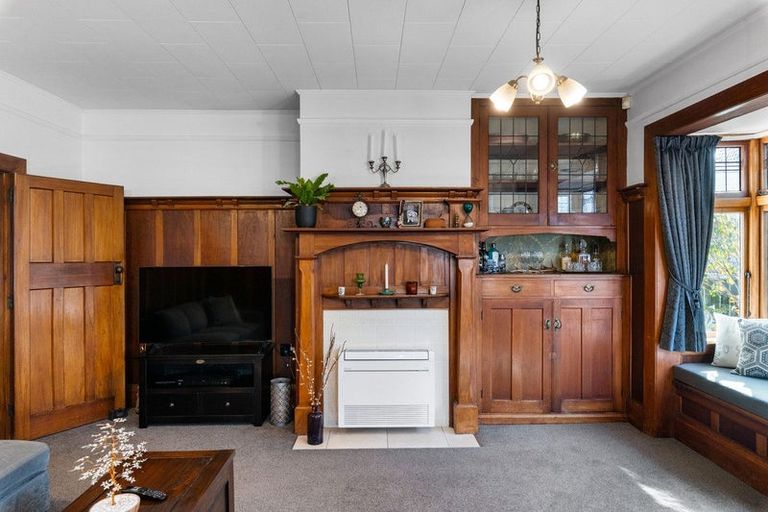 Photo of property in 102 Somerfield Street, Somerfield, Christchurch, 8024