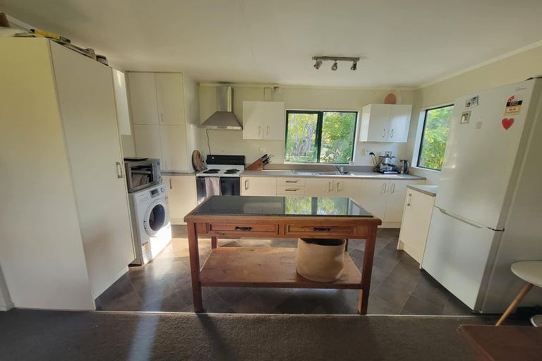 Photo of property in 929 State Highway 1, Oakleigh, Whangarei, 0171