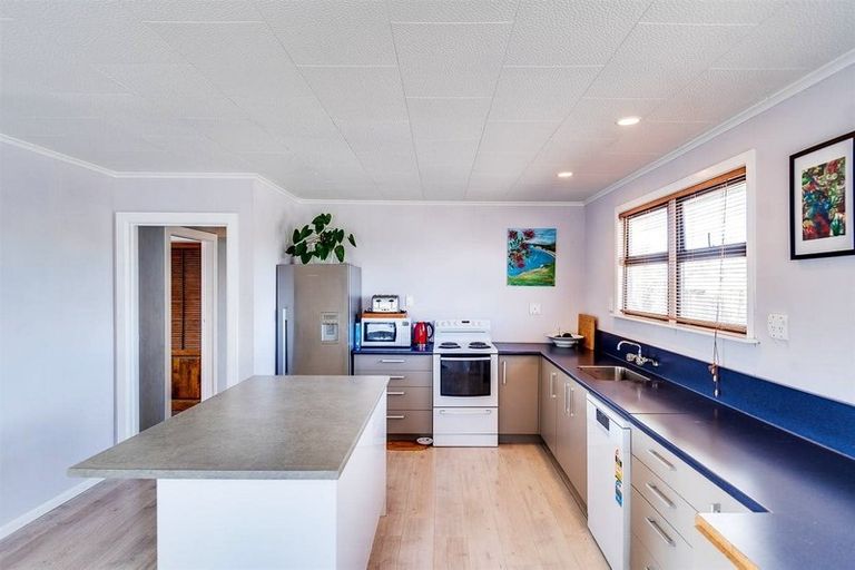 Photo of property in 72 Atherfold Crescent, Greenmeadows, Napier, 4112