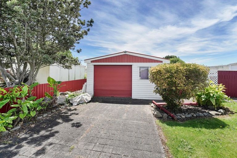 Photo of property in 6 Keepa Street, Levin, 5510