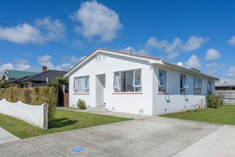 Photo of property in 19 Kings Drive, Levin, 5510