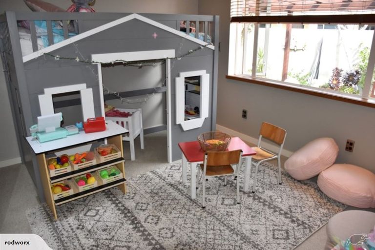 Photo of property in 11 Park Lane, Greenmeadows, Napier, 4112